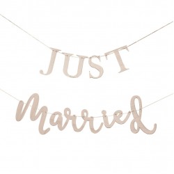Γιρλάντα ξύλινη – Just Married 1.5m