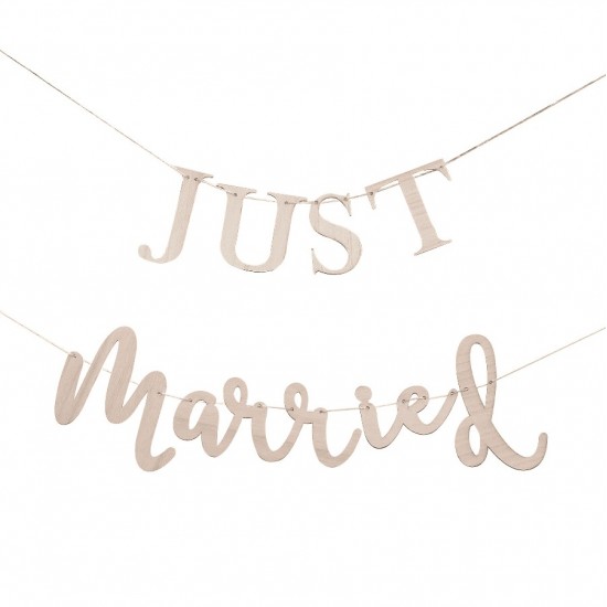 Γιρλάντα ξύλινη – Just Married 1.5m Γιρλάντα ξύλινη – Just Married 1.5m